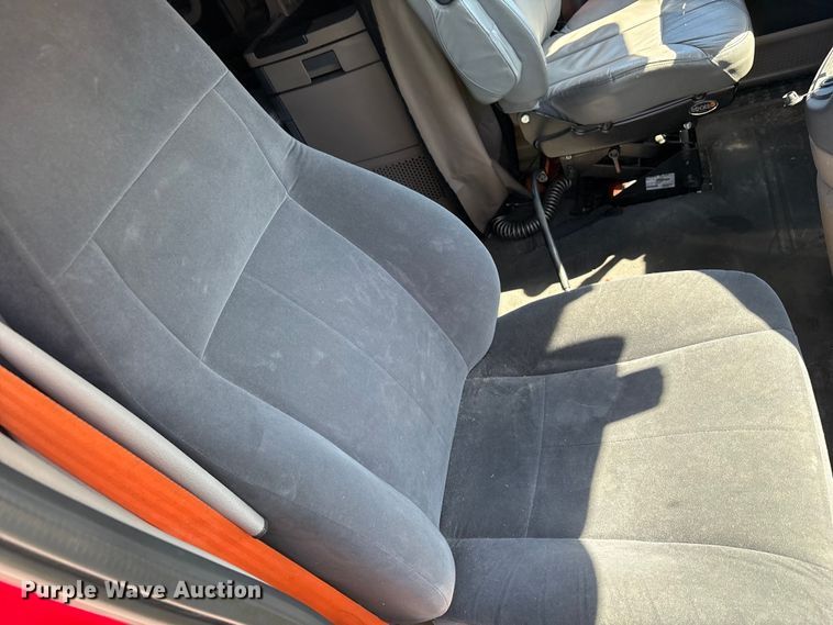 image for item YA1888 2018 Freightliner Cascadia semi truck