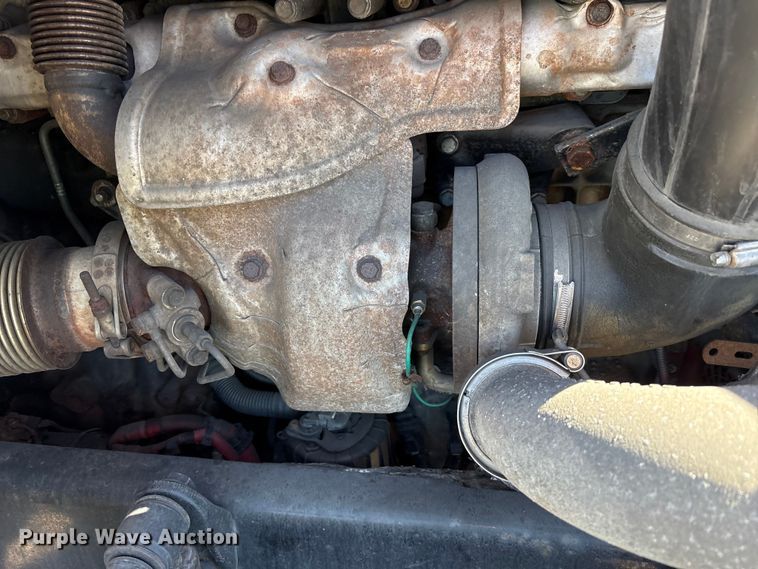 image for item YA1888 2018 Freightliner Cascadia semi truck