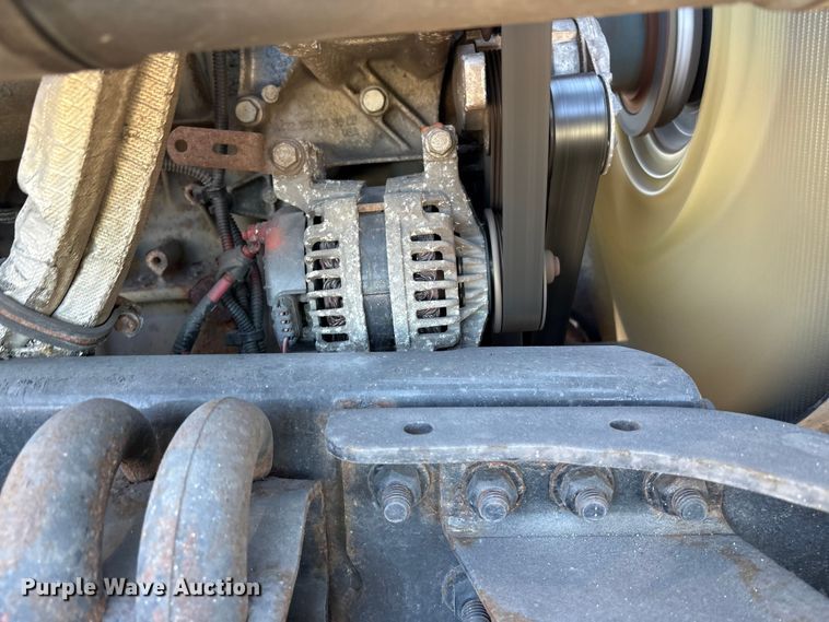 image for item YA1888 2018 Freightliner Cascadia semi truck