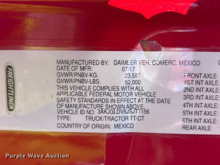 image for item YA1888 2018 Freightliner Cascadia semi truck