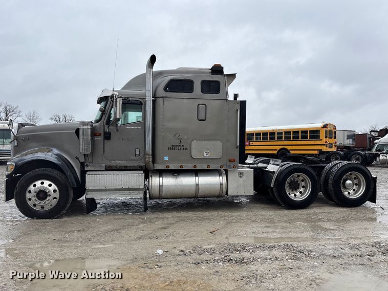 image for item YA1909 2003 International 9900i semi truck