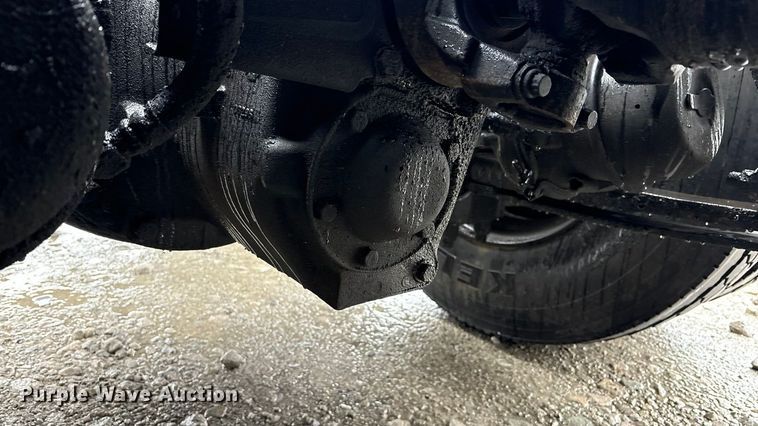 image for item YA1909 2003 International 9900i semi truck