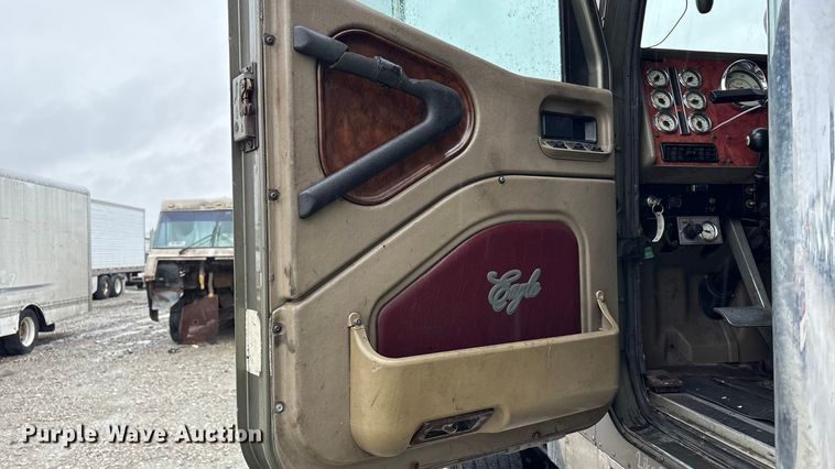 image for item YA1909 2003 International 9900i semi truck