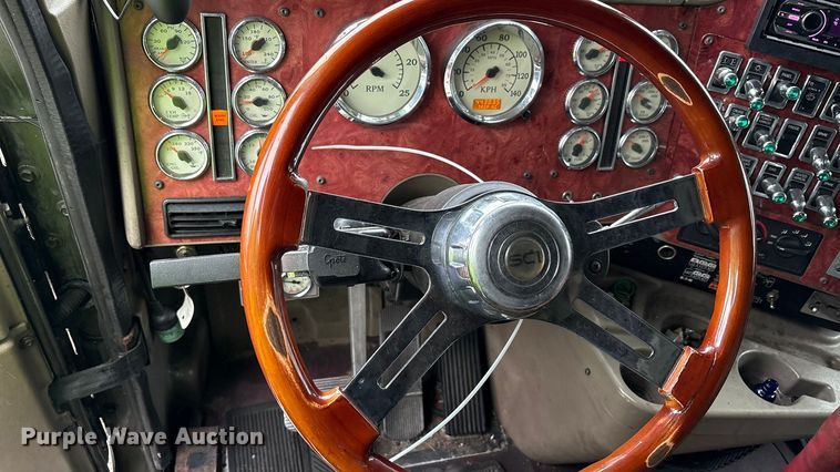 image for item YA1909 2003 International 9900i semi truck