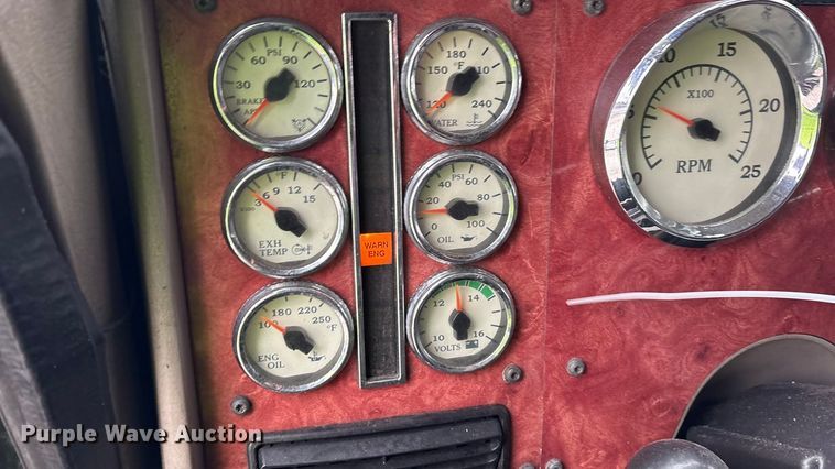 image for item YA1909 2003 International 9900i semi truck