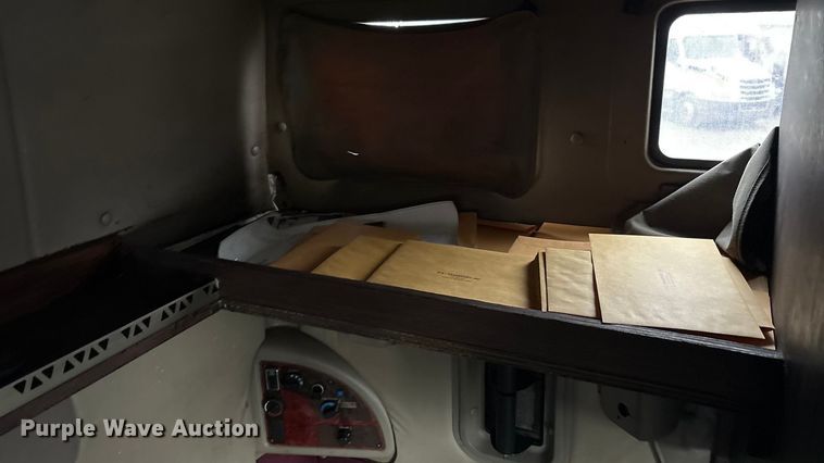 image for item YA1909 2003 International 9900i semi truck