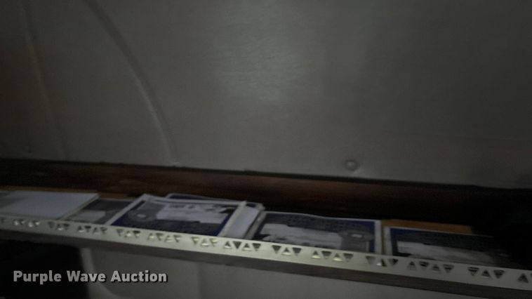 image for item YA1909 2003 International 9900i semi truck