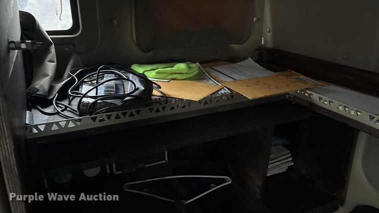 image for item YA1909 2003 International 9900i semi truck