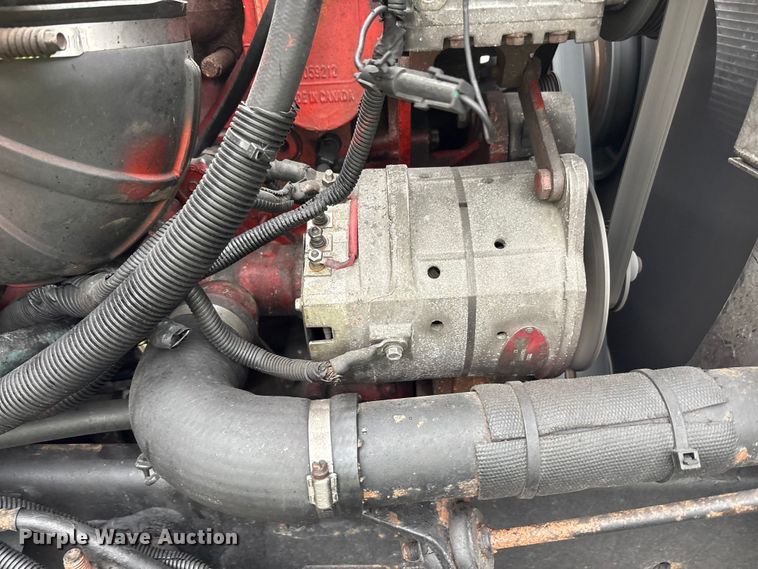 image for item YA1909 2003 International 9900i semi truck