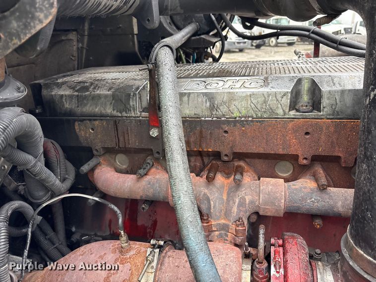 image for item YA1909 2003 International 9900i semi truck