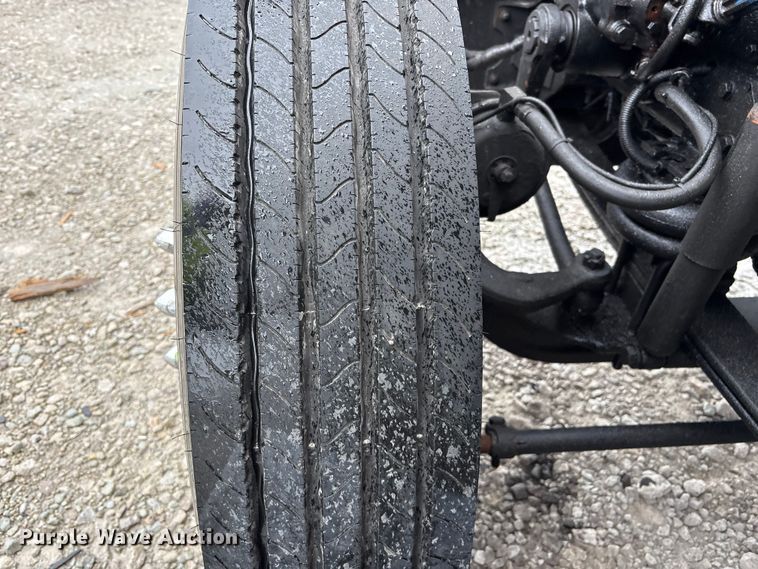 image for item YA1909 2003 International 9900i semi truck