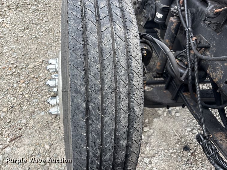 image for item YA1909 2003 International 9900i semi truck