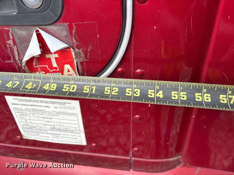 image for item YA1936 2016 Kenworth T680 semi truck