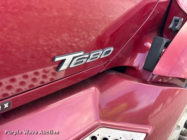 image for item YA1936 2016 Kenworth T680 semi truck