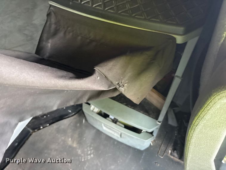 image for item YA1936 2016 Kenworth T680 semi truck