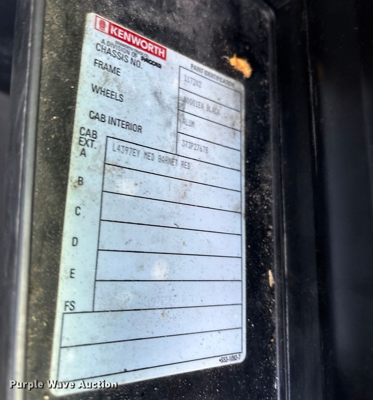 image for item YA1936 2016 Kenworth T680 semi truck