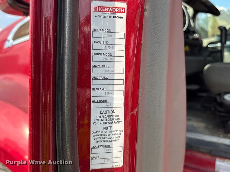 image for item YA1936 2016 Kenworth T680 semi truck