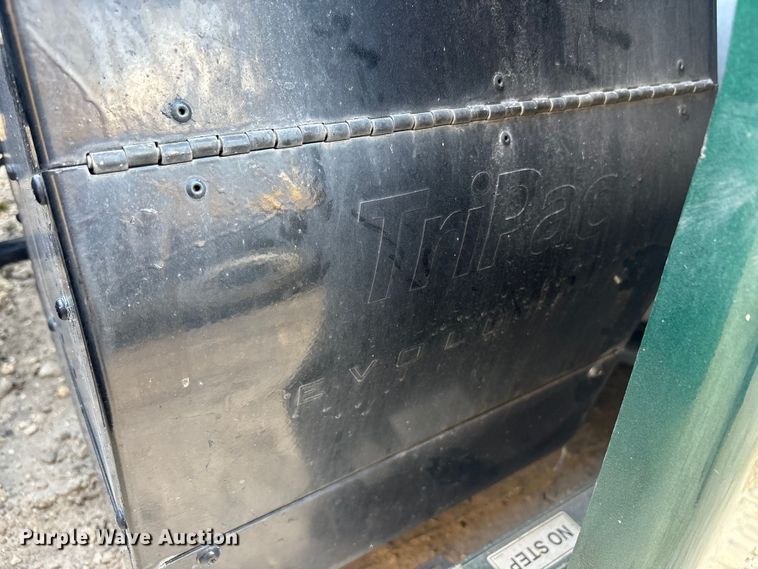 image for item YA1943 2018 Kenworth T680 semi truck