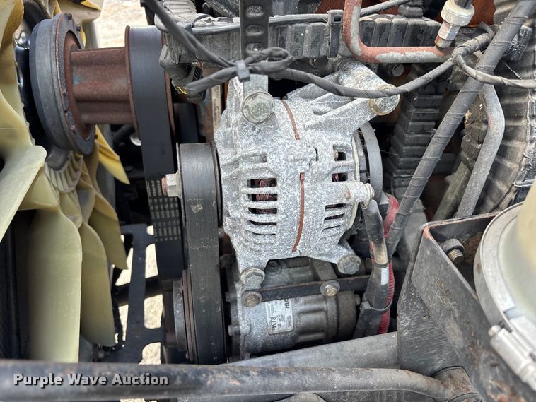 image for item YA1943 2018 Kenworth T680 semi truck