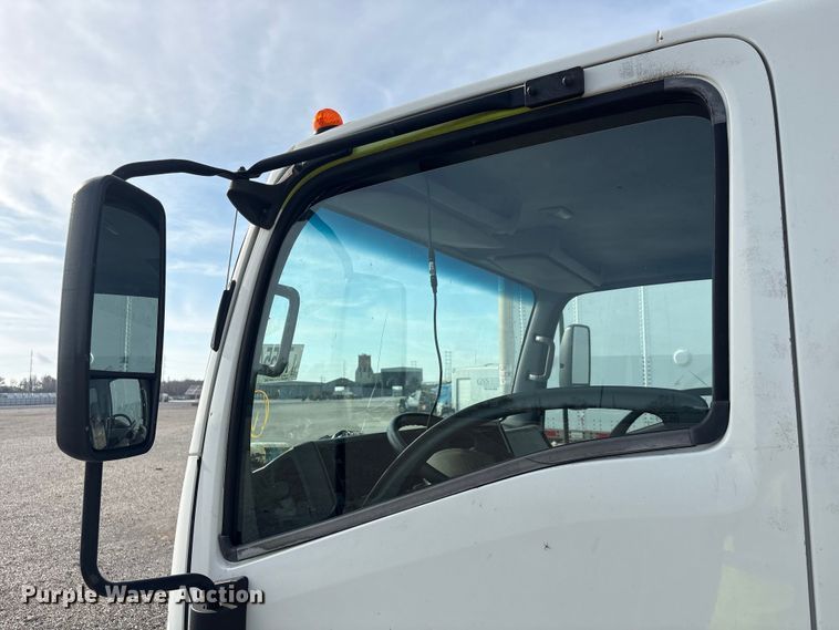 image for item YA1962 2018 Chevrolet Crew Cab box truck