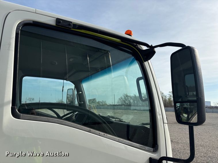 image for item YA1962 2018 Chevrolet Crew Cab box truck