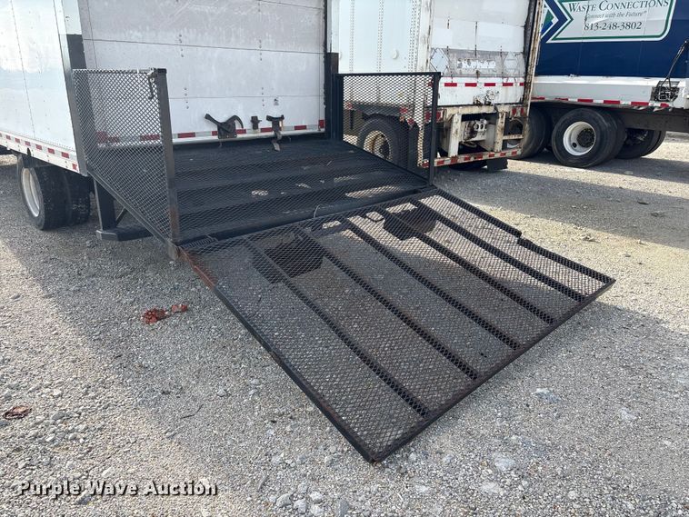 image for item YA1962 2018 Chevrolet Crew Cab box truck