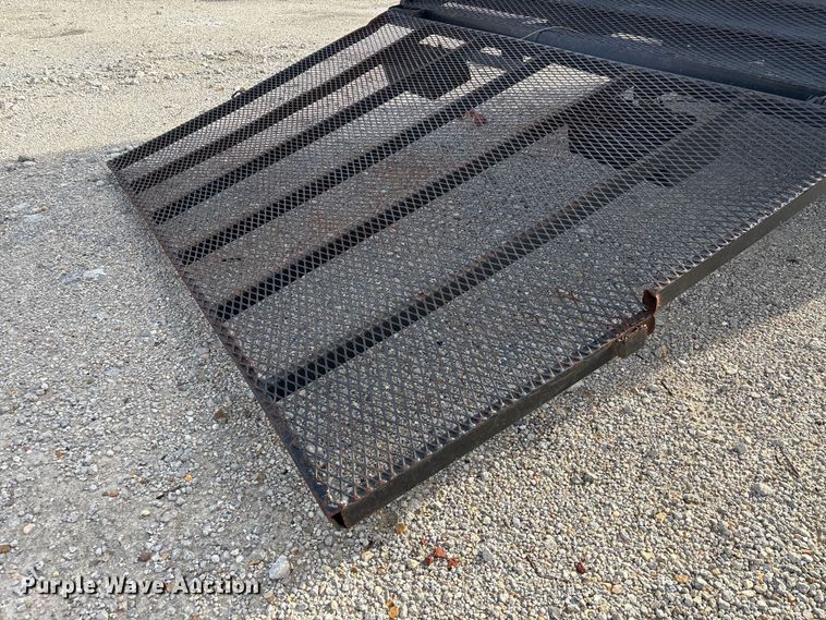 image for item YA1962 2018 Chevrolet Crew Cab box truck