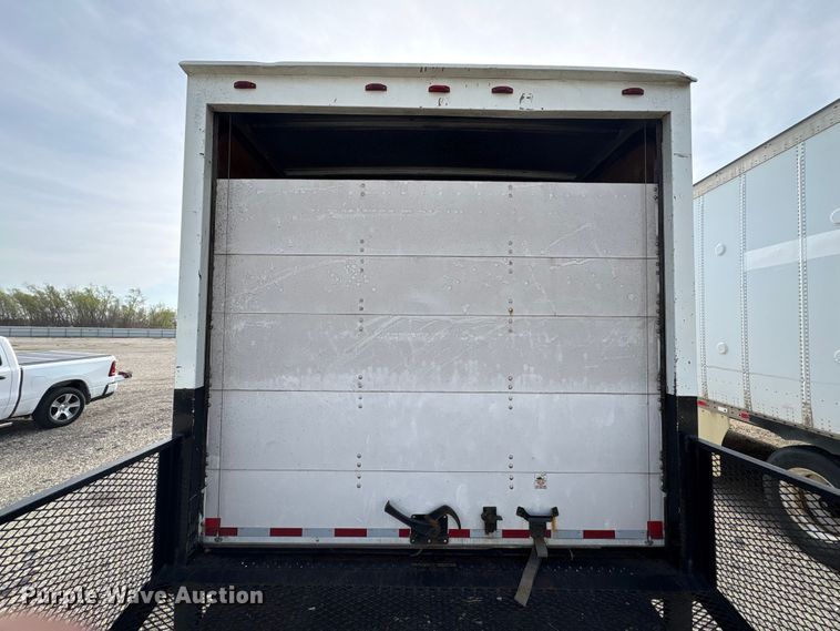 image for item YA1962 2018 Chevrolet Crew Cab box truck