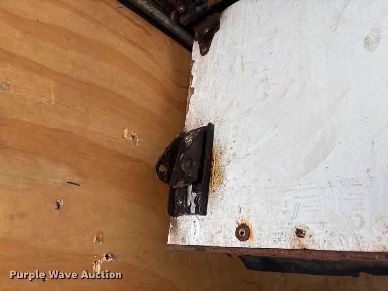 image for item YA1962 2018 Chevrolet Crew Cab box truck