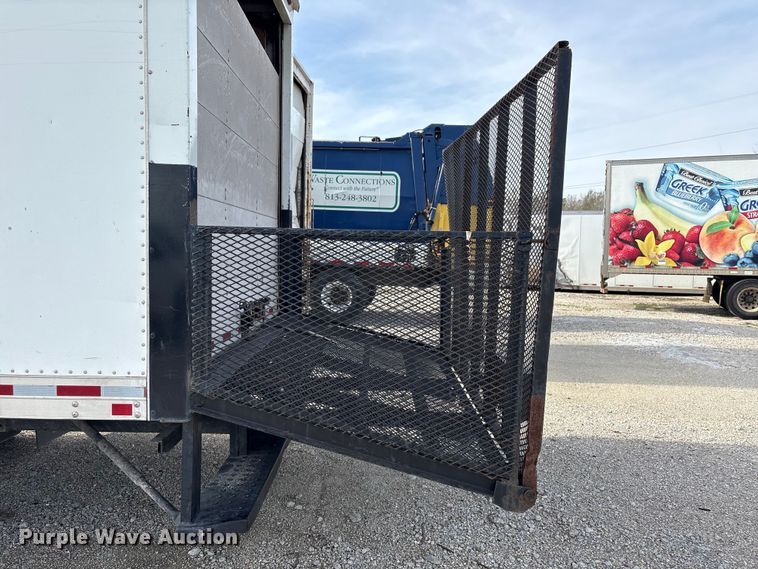 image for item YA1962 2018 Chevrolet Crew Cab box truck