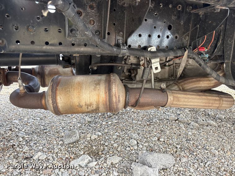 image for item YA1962 2018 Chevrolet Crew Cab box truck