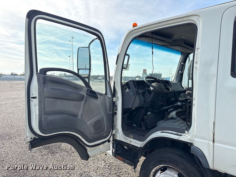 image for item YA1962 2018 Chevrolet Crew Cab box truck