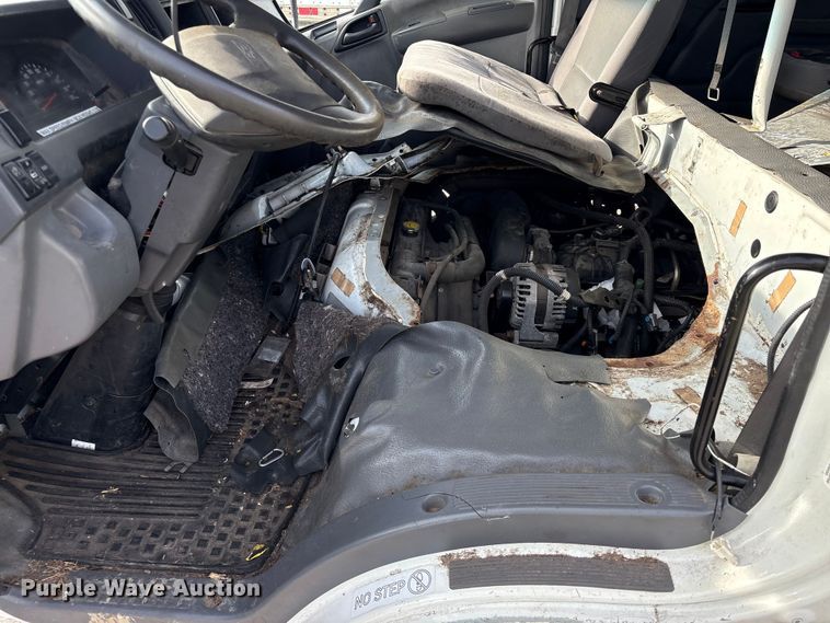 image for item YA1962 2018 Chevrolet Crew Cab box truck