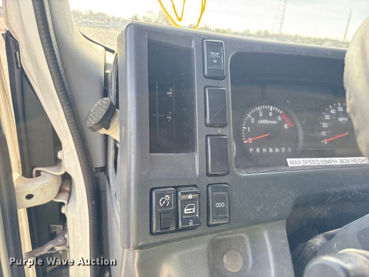 image for item YA1962 2018 Chevrolet Crew Cab box truck