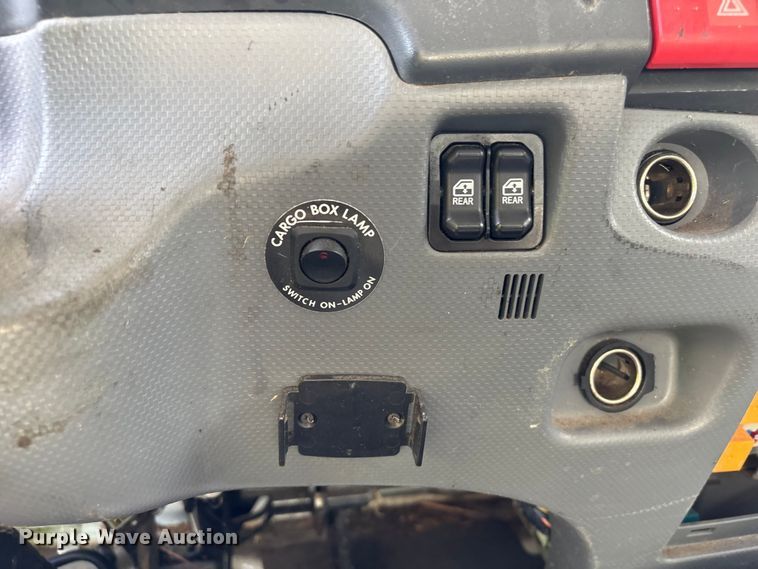 image for item YA1962 2018 Chevrolet Crew Cab box truck