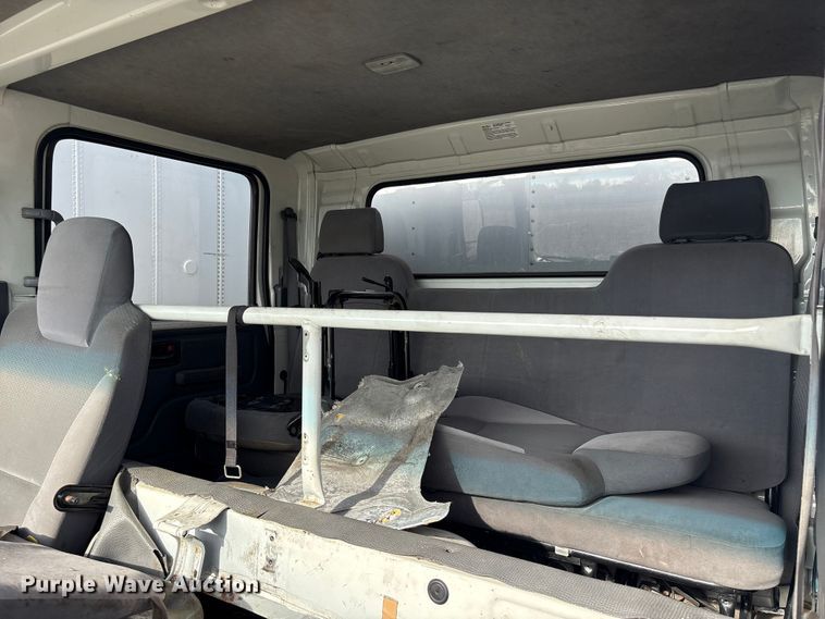 image for item YA1962 2018 Chevrolet Crew Cab box truck