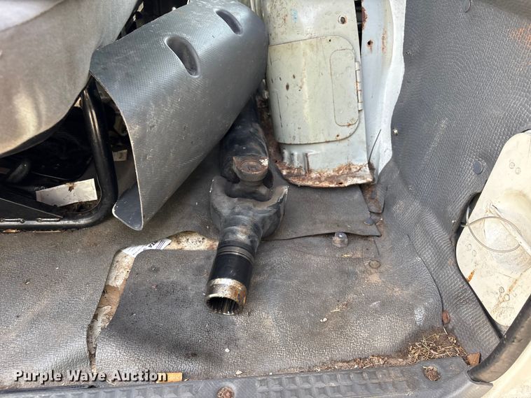 image for item YA1962 2018 Chevrolet Crew Cab box truck