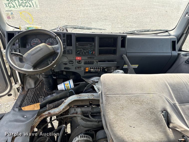 image for item YA1962 2018 Chevrolet Crew Cab box truck