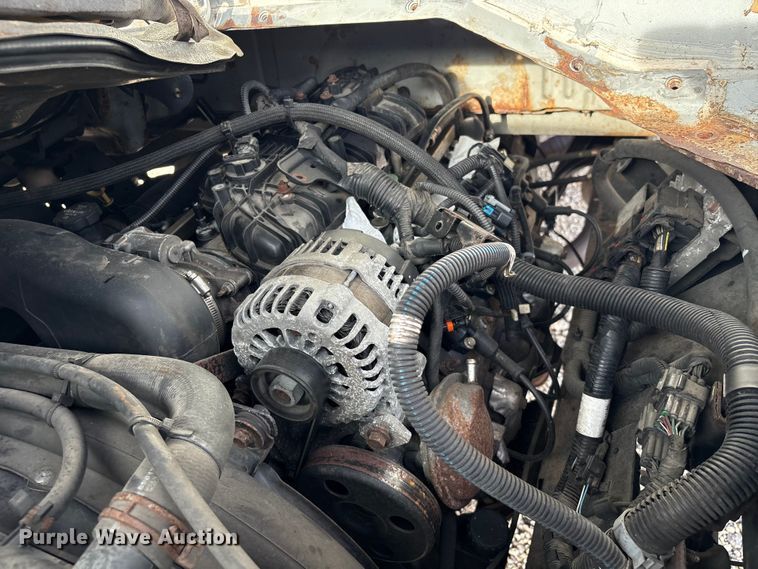 image for item YA1962 2018 Chevrolet Crew Cab box truck