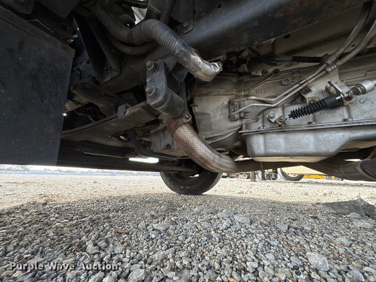 image for item YA1962 2018 Chevrolet Crew Cab box truck