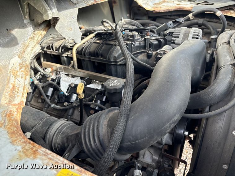 image for item YA1962 2018 Chevrolet Crew Cab box truck