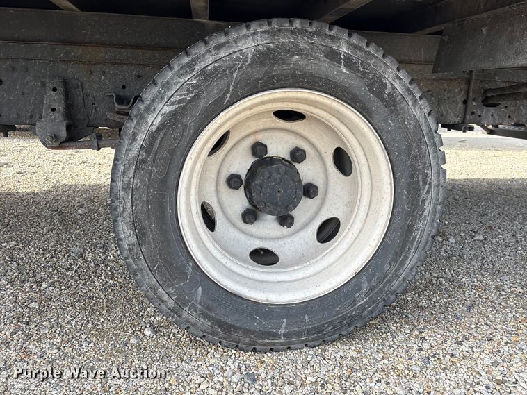 image for item YA1962 2018 Chevrolet Crew Cab box truck