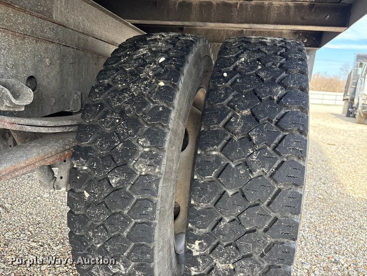 image for item YA1962 2018 Chevrolet Crew Cab box truck