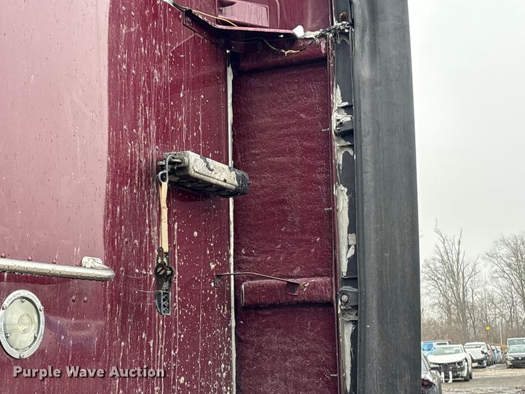 image for item YA2081 2019 Kenworth T680 semi truck