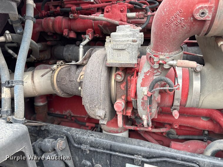 image for item YA2081 2019 Kenworth T680 semi truck