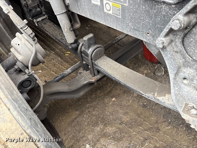 image for item YA2081 2019 Kenworth T680 semi truck