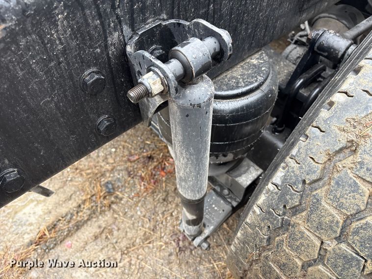 image for item YA2081 2019 Kenworth T680 semi truck