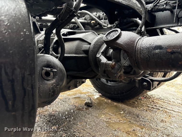 image for item YA2081 2019 Kenworth T680 semi truck