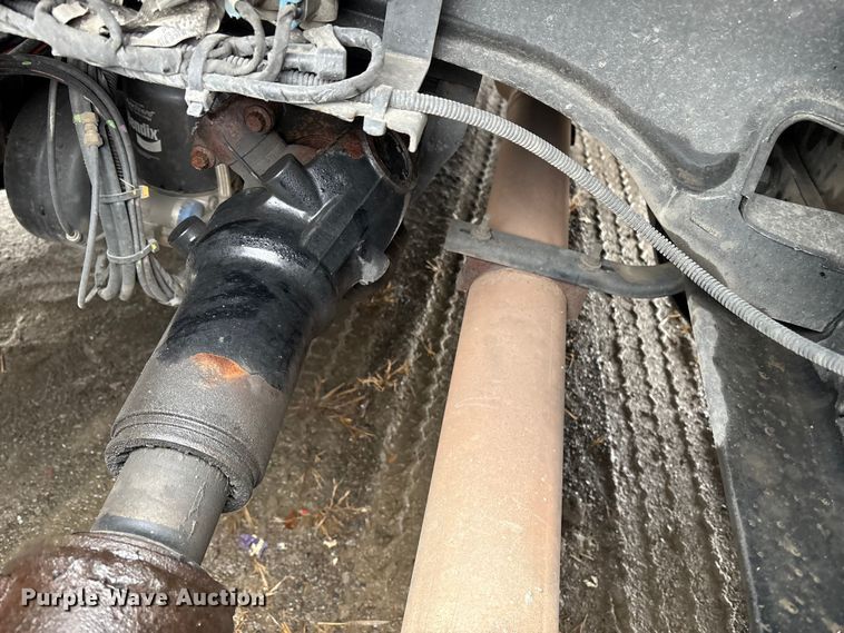 image for item YA2081 2019 Kenworth T680 semi truck