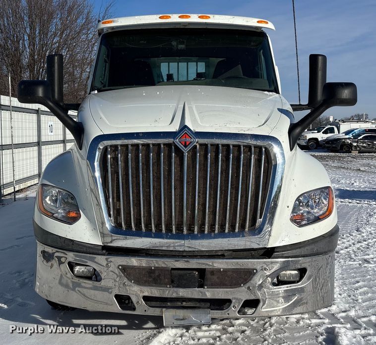 image for item YA2099 2020 International LT625 semi truck